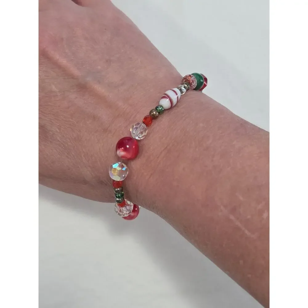 Christmas Colored Glass Beaded Chain Bracelet Red Green White Silver Tone